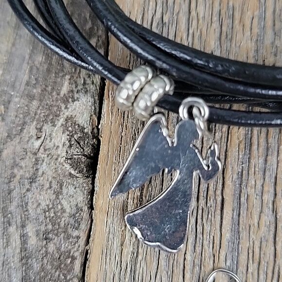 Faux leather charm bracelet with earrings - Picture 3 of 6